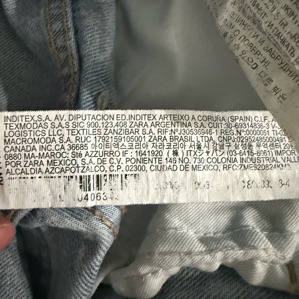 Zara Jeans-Light Wash-Distressed Hem-Size 2 - Picture 6 of 8